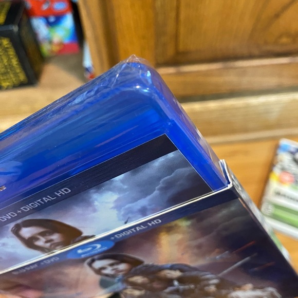 New in Package BluRay DVD A Rogue Story Star Wars - Picture 7 of 9